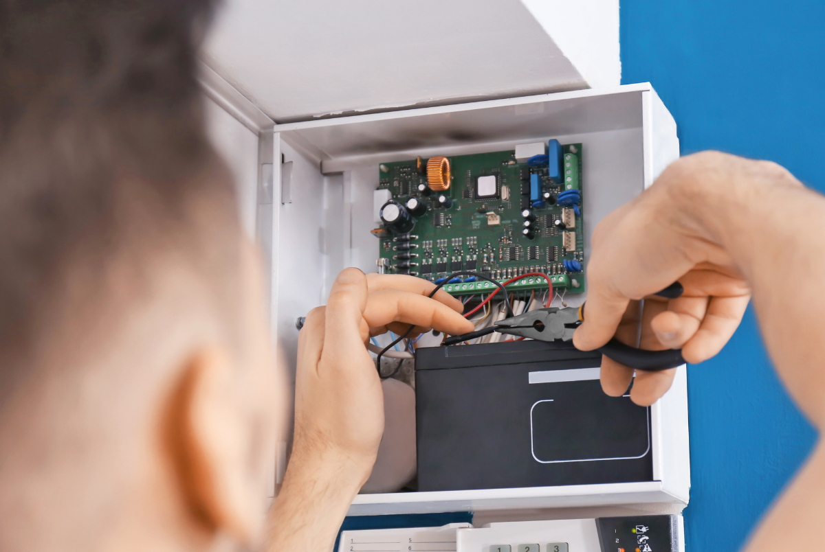 El texto del párrafo (4)